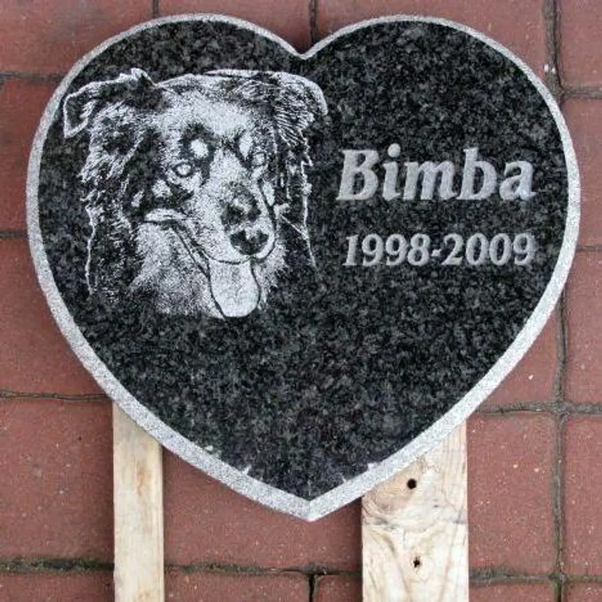 Herz zum Eingraben (ebenerdig)