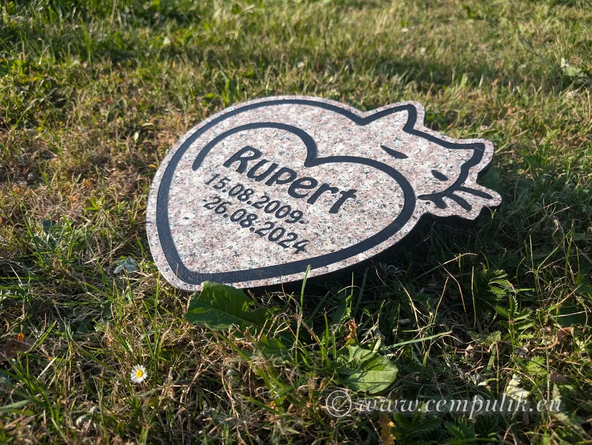 Herzförmiger Katzen-Grabstein aus Granit – Muster 3