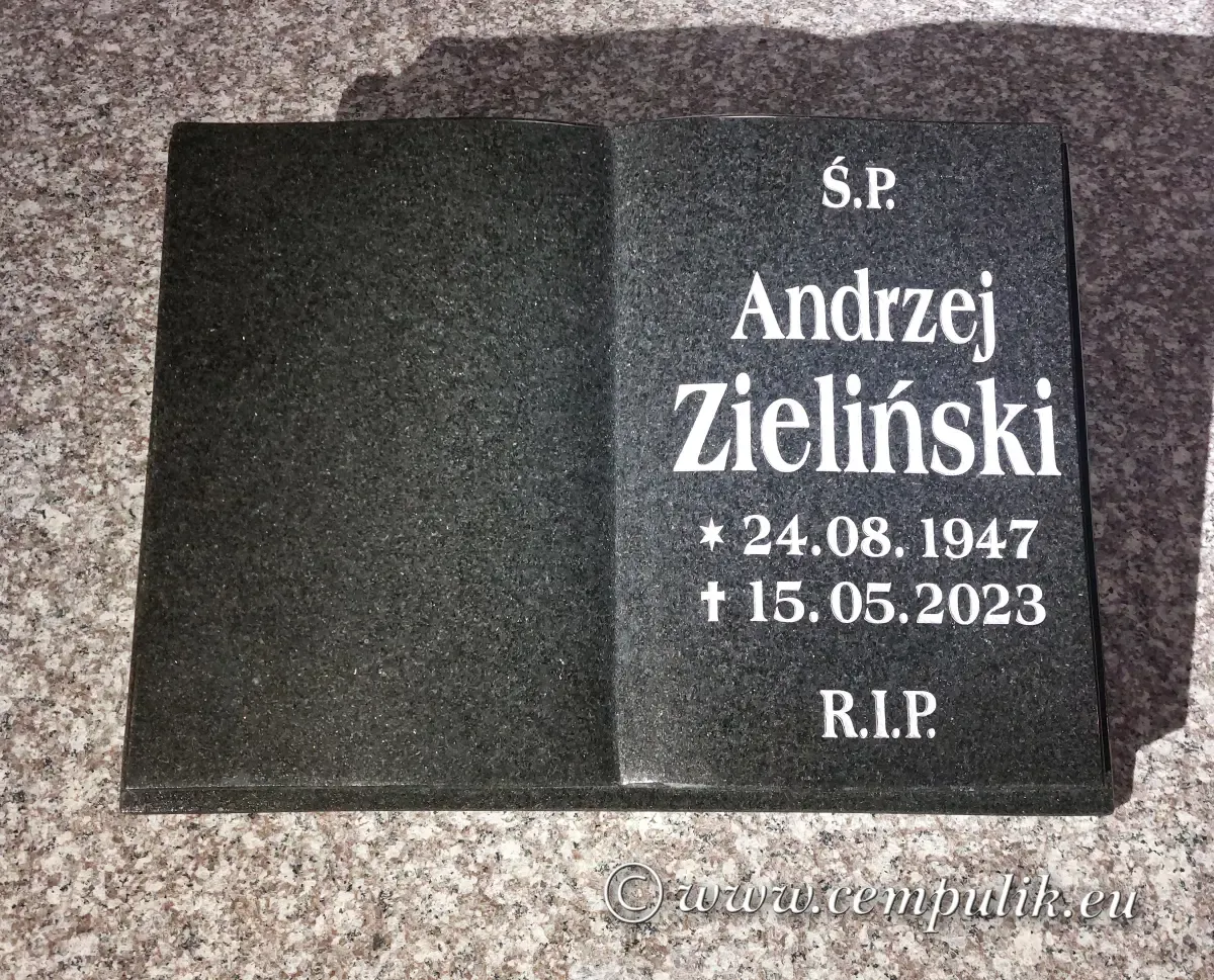 ksiażka czarna granitowa z napisem