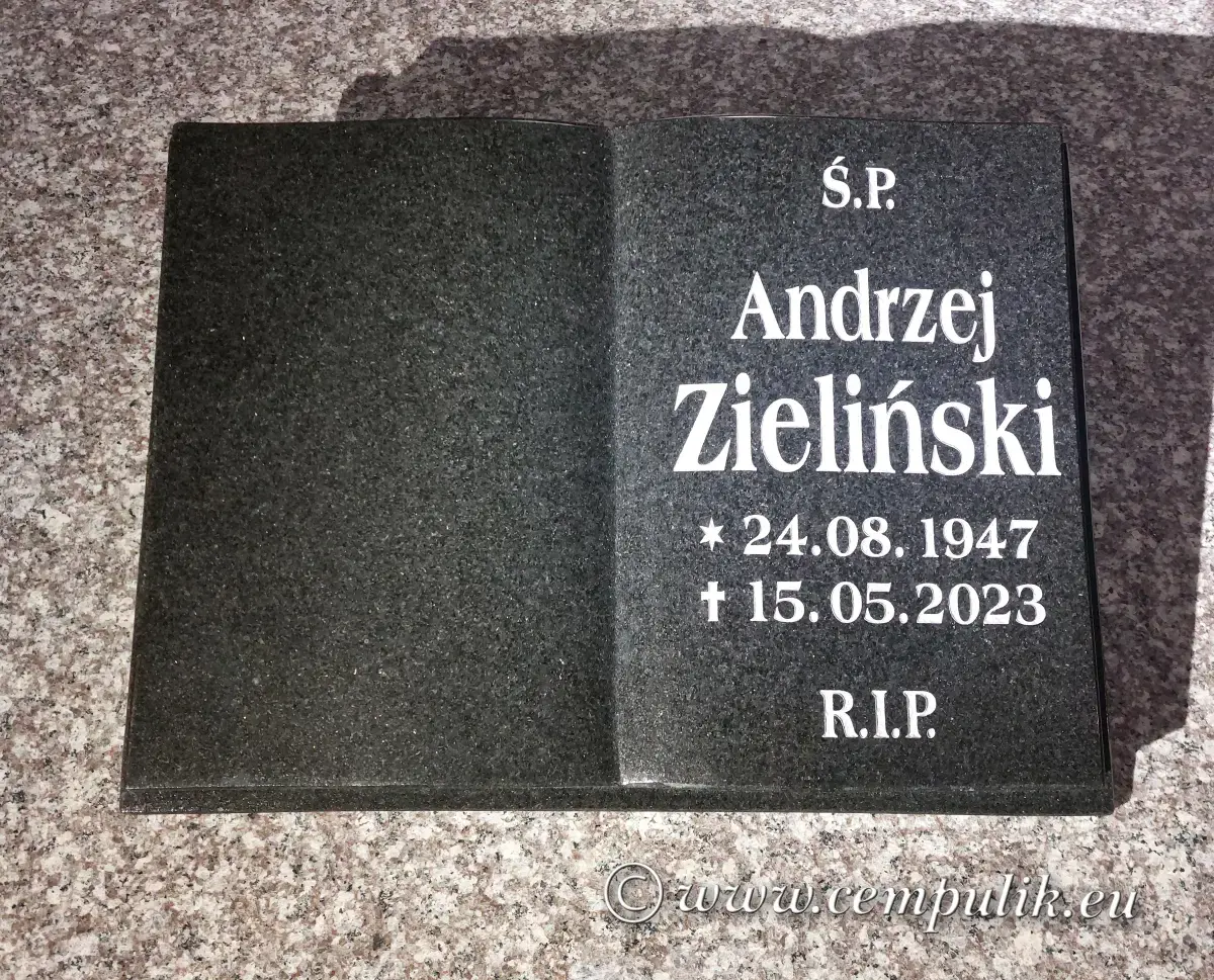 ksiażka czarna granitowa z napisem