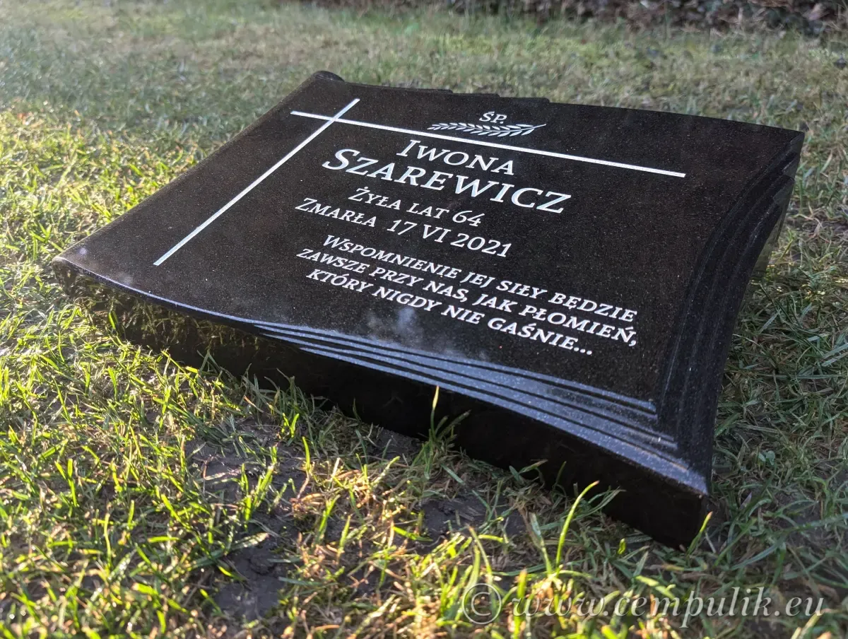 Papirus nagrobny personalizowany – Granitowy zwój na pomnik