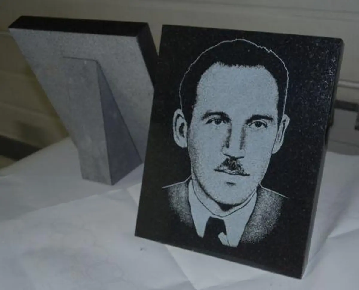 granitowy klin podpierajacy