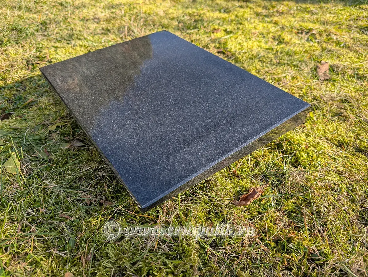 Granite Memorial Pillow — Nero (Black)