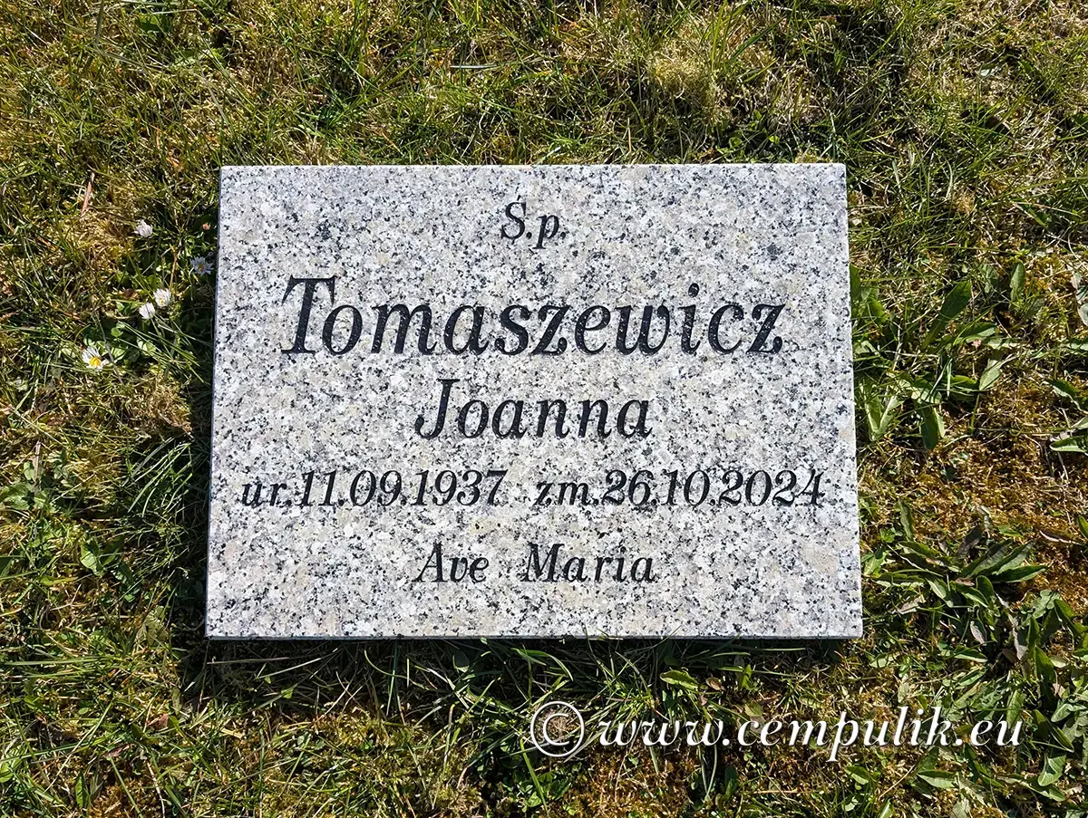 poduszka granitowa nagrobna z napisem
