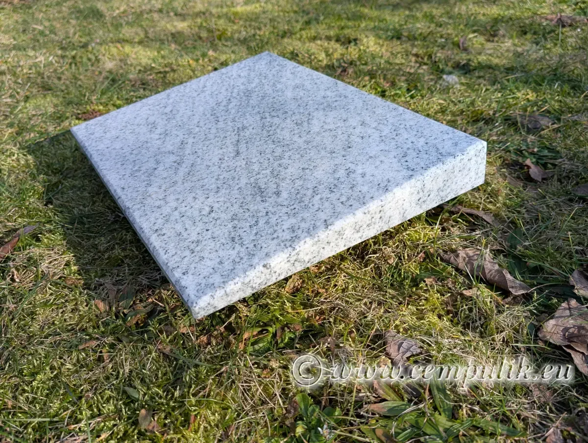 poduszka granitowa nagrobna vis (granit1)