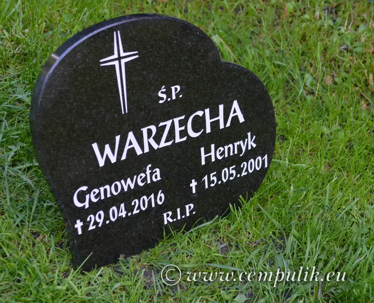 Slanted Granite Heart Memorial with Portrait (Price 2026) - zdjęcie 5