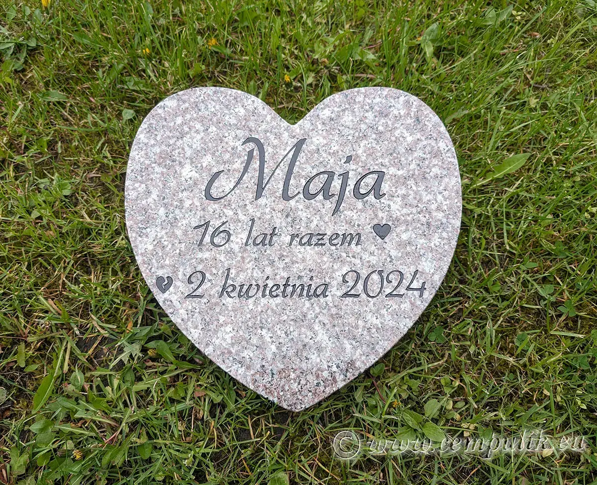 Brown-Toned Granite Heart – A Lasting Tribute to Your Pet