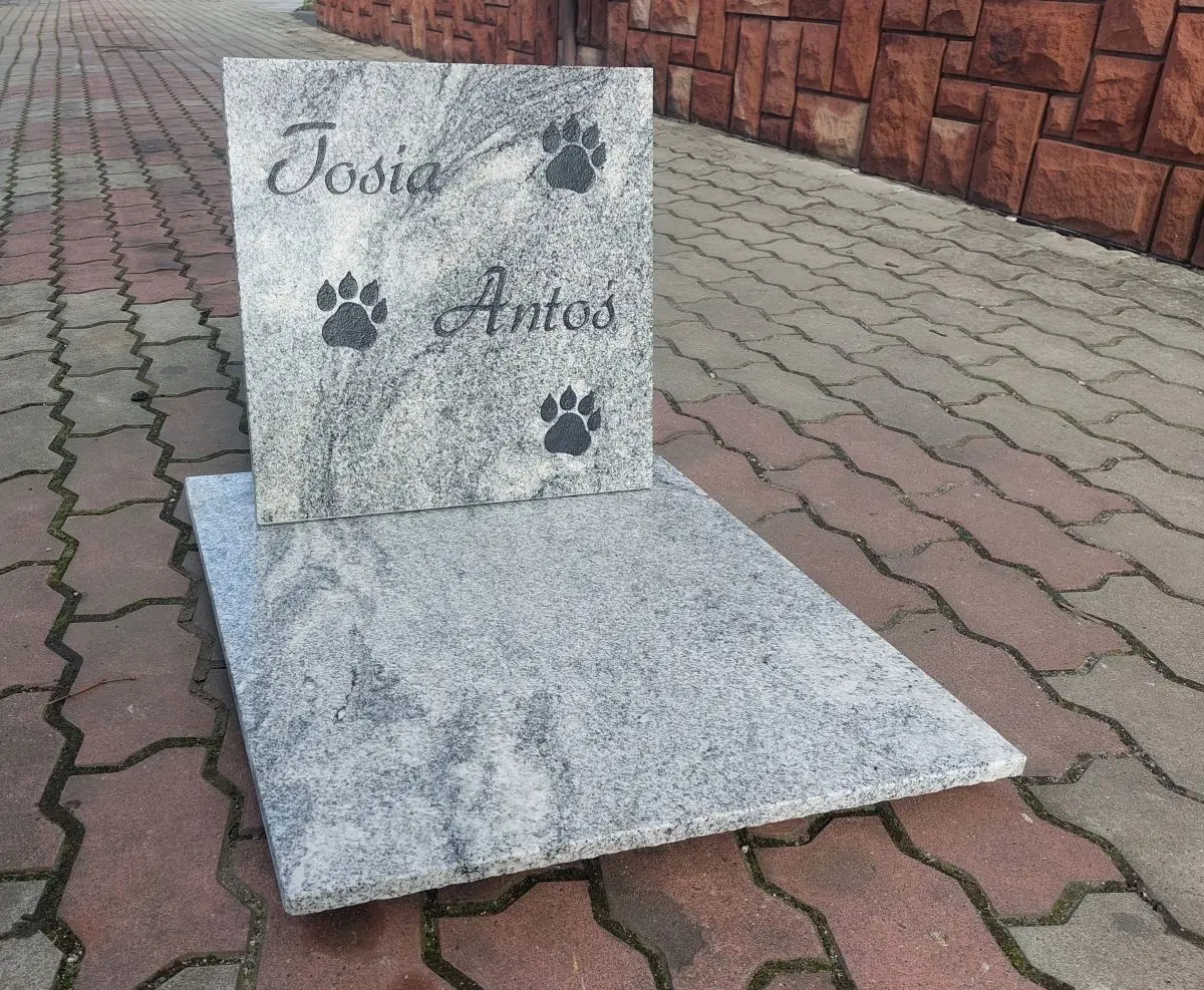 Cream Granite Pet Memorial with Space for Candle, Vase, or Keepsake (Copy)