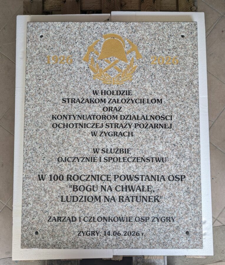 Granitowa tablica pamiątkowa dla OSP — Ochotnicza Straż Pożarna