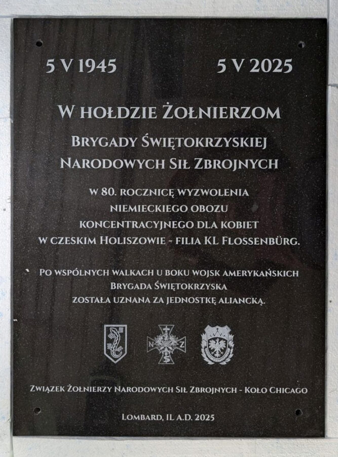 Tablica upamiętniająca żołnierzy
