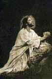 Jezus w Ogrójcu (oparty o skałę)
