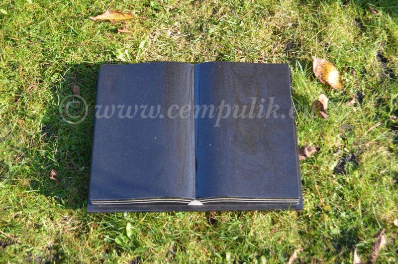 Czarna książka granitowa -widok z góry