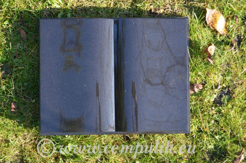 Czarna książka granitowa -widok z góry2