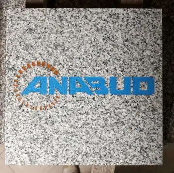 Tablica pamiątkowa anabud