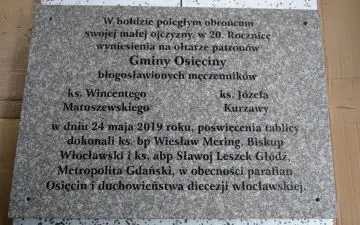 Płyta upamiętniająca poległych w Gminie Osięciny