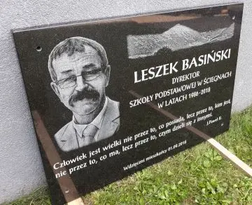Tablica pamiątkowa w Zduńskiej Woli
