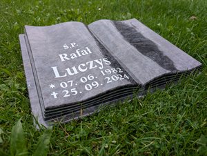 Nagrobek książka Orion - nowoczesna forma granitowa