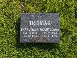 Nagrobek poduszka Trejmak - klasyczna forma granitowa