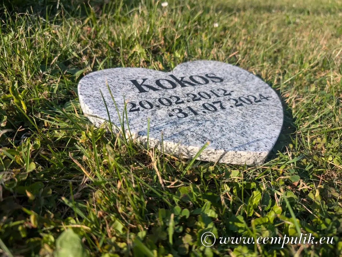 Serce Granitowe na Pomnik (Ciemnoszare Impala) - Trwała Pamiątka