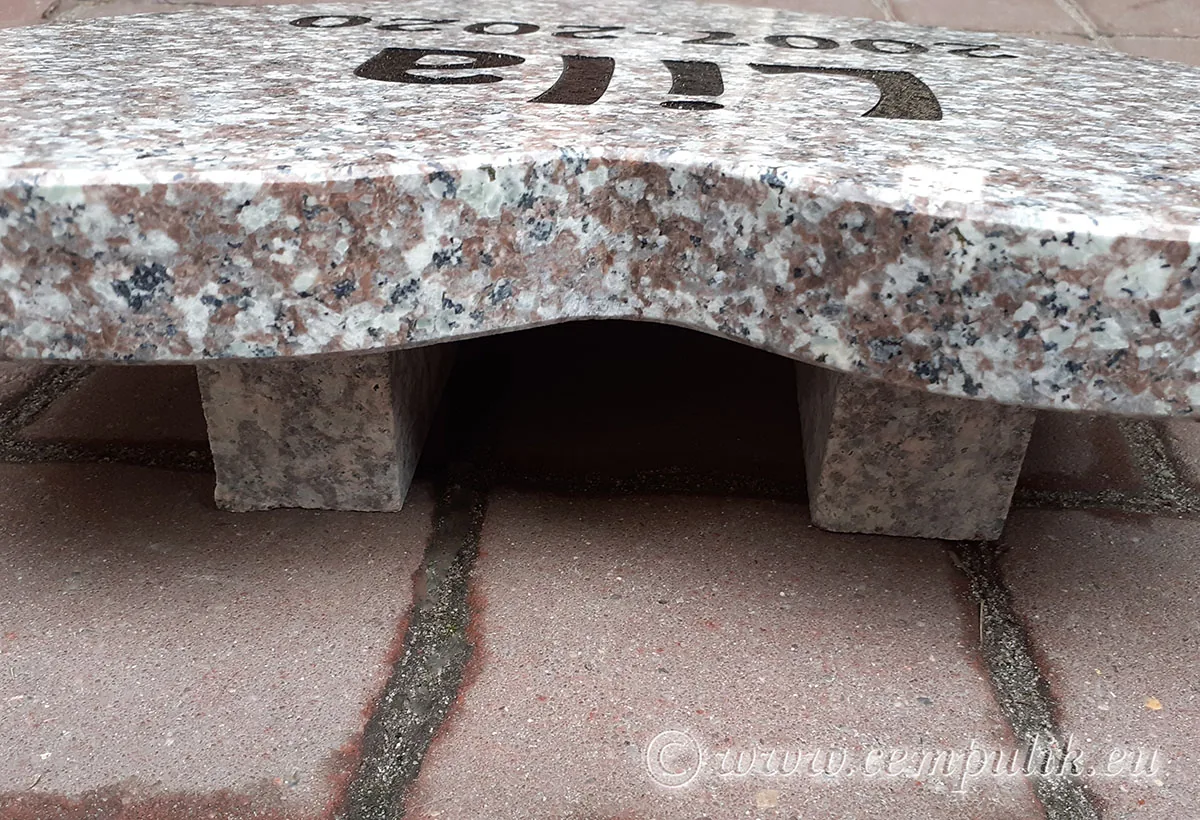 Granite Support Wedge for Memorial Plaques