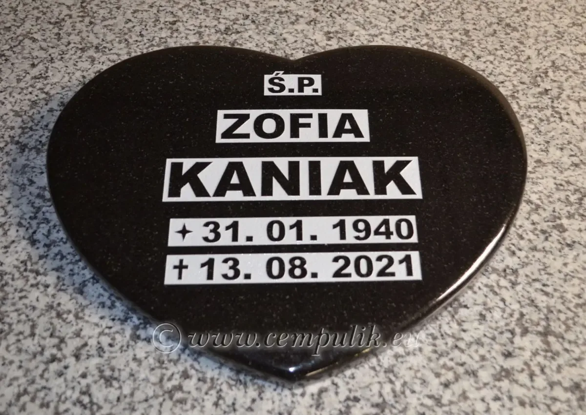 Large Granite Heart Memorial Plaque (40x30 cm) — Absolute Black