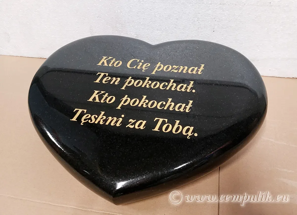 Large Granite Heart Memorial Plaque (40x30 cm) — Absolute Black