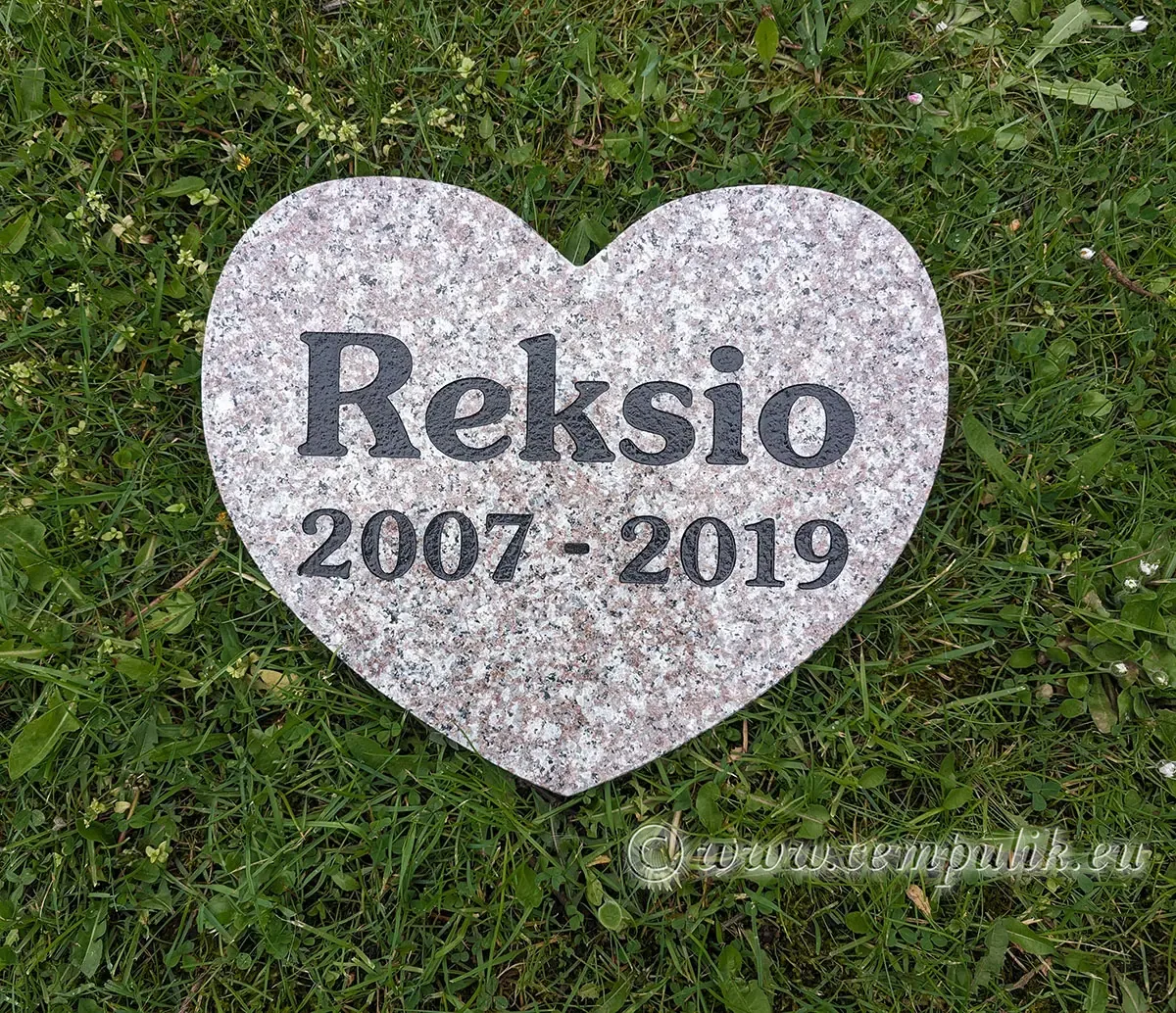 Serce brązowe z podstawką (30mm grubości)