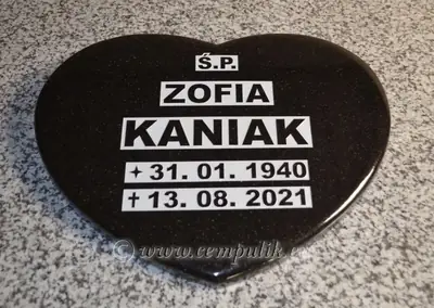 Large Granite Heart Memorial Plaque (40x30 cm) — Absolute Black