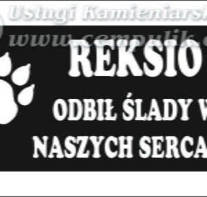 Płyta granitowa z napisem i łapą(wzór p7)