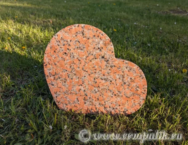 Tilted Heart-Shaped Pet Memorial in Warm Granite Tones (color4)
