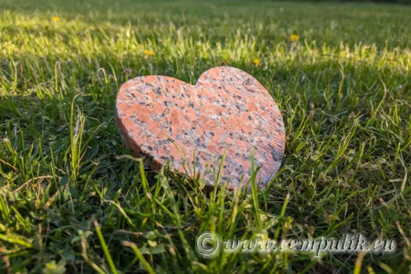 Personalized Pink Granite Pet Memorial Heart - Image 4