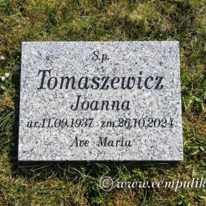 poduszka granitowa nagrobna z napisem