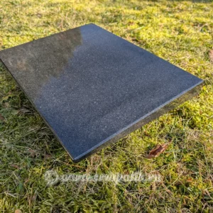 Poduszka Granitowa Nagrobna Nero 40x30 cm — Absolutna Czerń + Grawer